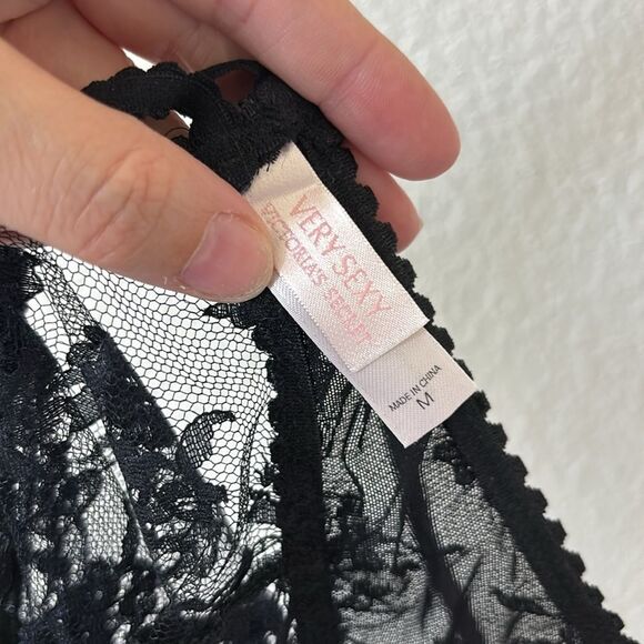 VICTORIA'S SECRET Very Sexy Black Lace Underwire Babydoll sz Medium - Picture 5 of 6